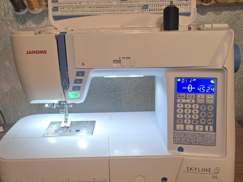 Macchina da cucire Janome Skyline S5
